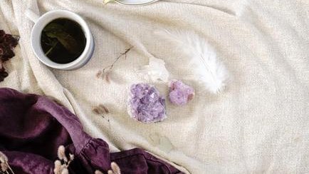 healing crystals for heartbreak