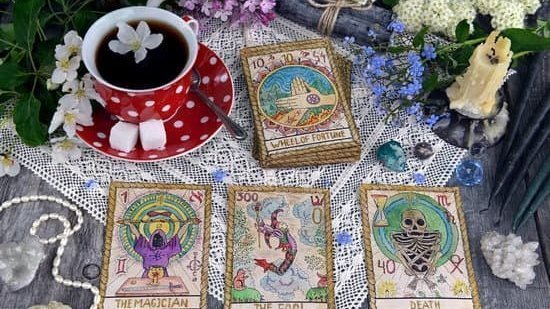 witch of the black rose tarot